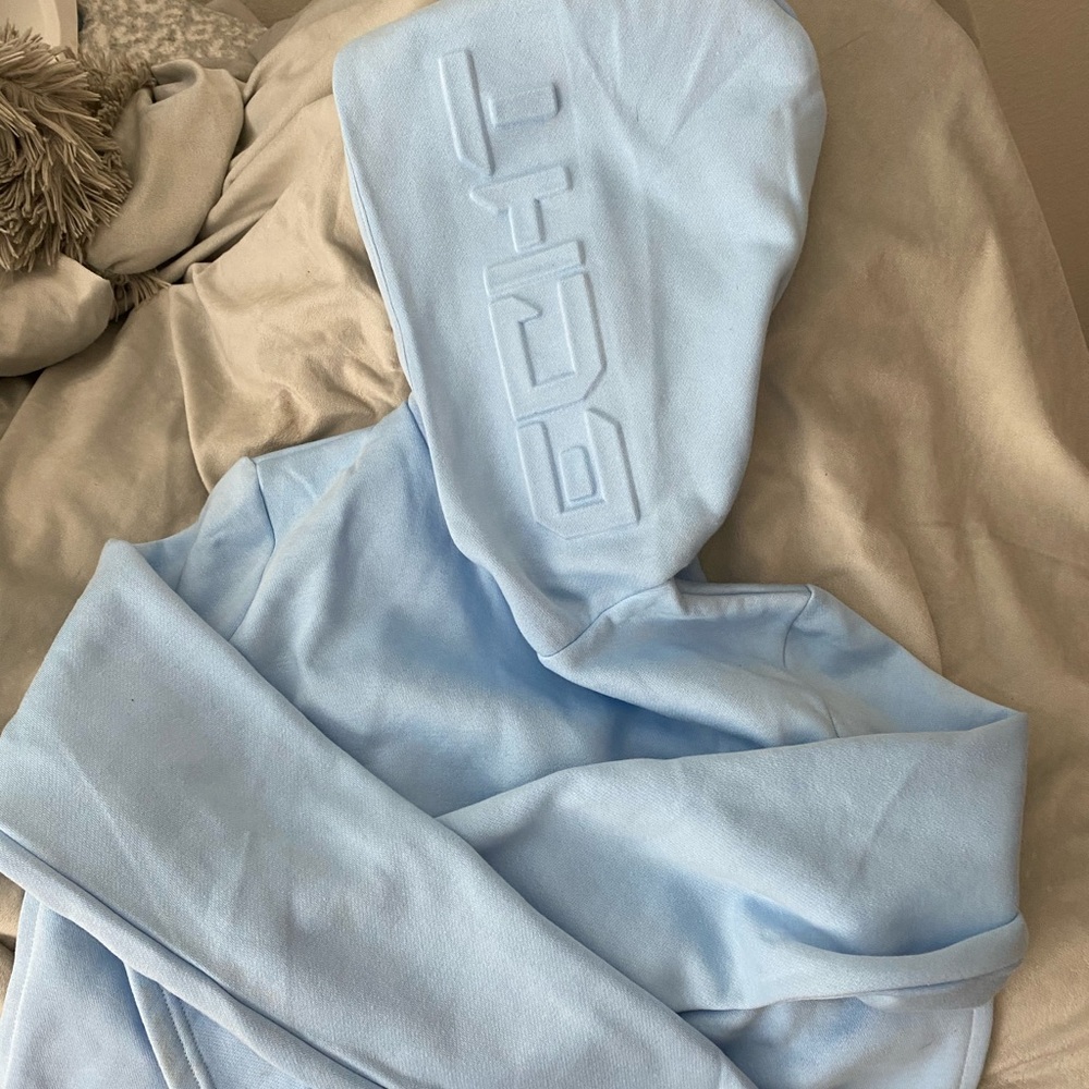 Echt cropped women’s hoodie